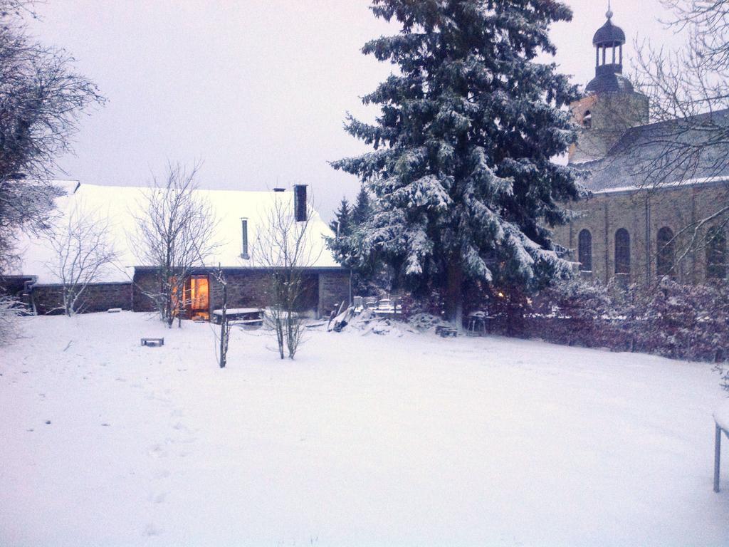 Cozy Holiday Home In Odeigne With Sauna Extérieur photo